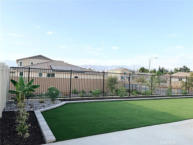 26756 Bermudez St — Photo 44