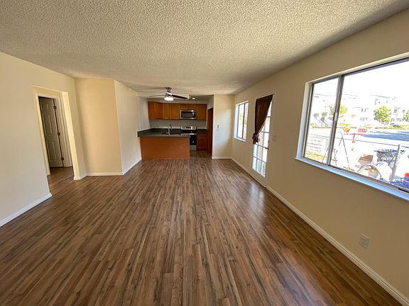 3rd image of 2695 N Anchor Ave