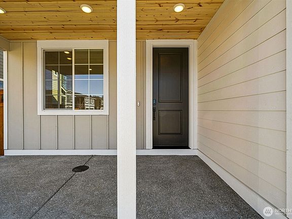 4th image of 20307 148th Street E