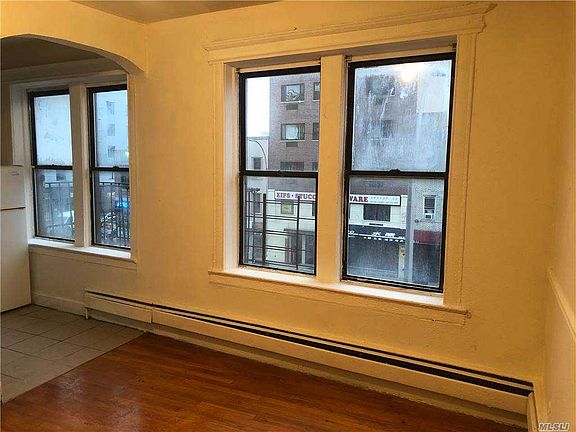 3rd image of 106-14 Northern Blvd #3F