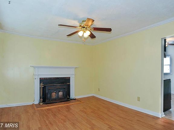 3rd image of 2306 Emmett Dr