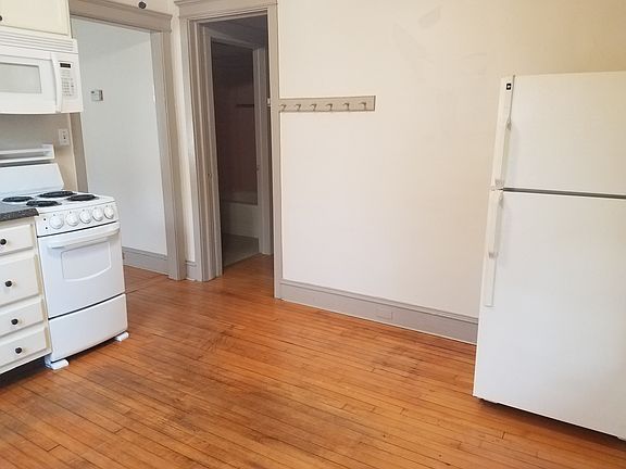 4th image of 247-249 N Duke St Suite 1
