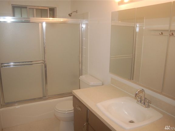 5th image of 3702 159th St E