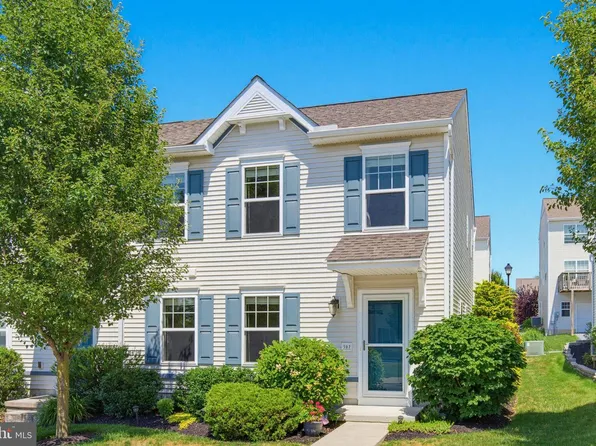 307 Cabot Cir, Willow Street, PA 17584