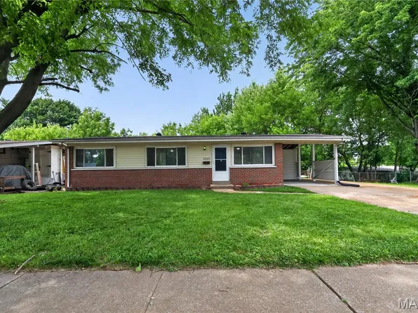 2245 Saint Catherine St, Florissant, MO 63033