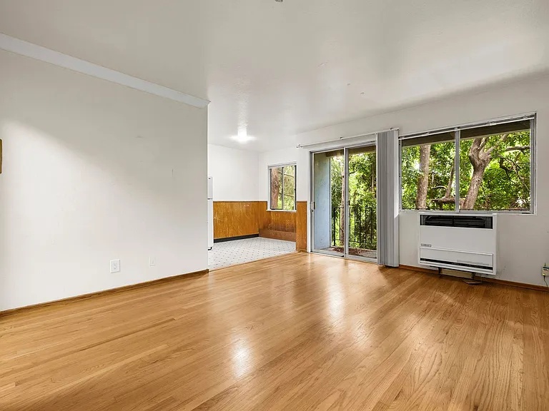 2540 Benvenue LLC — Photo 15