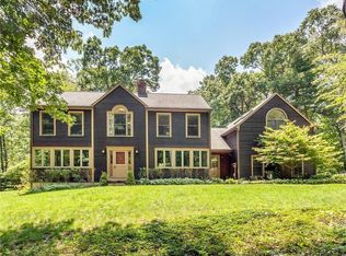 15 Mine Hill Rd E, Bridgewater, CT 06752