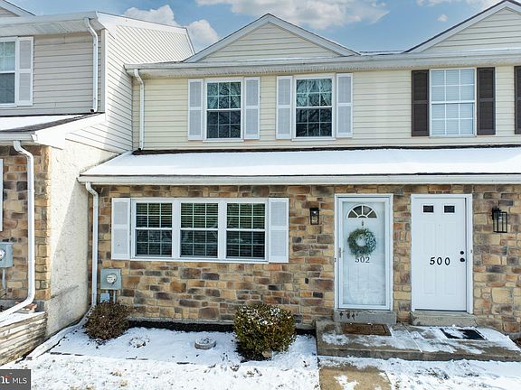 2nd image of 502 Lancaster Ct