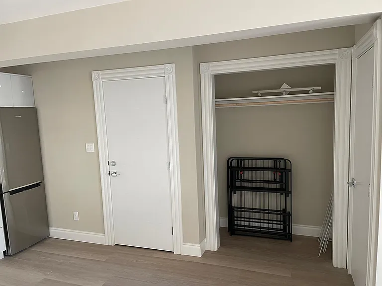 1062 Sanchez St #B — Photo 12
