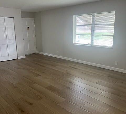 4th image of 500 NW 53rd St