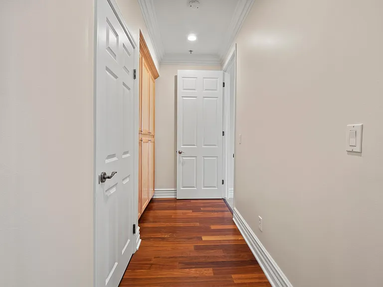 10364 Almayo Ave #201 — Photo 30