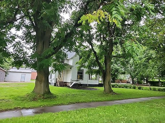 3rd image of 304 W Williams St