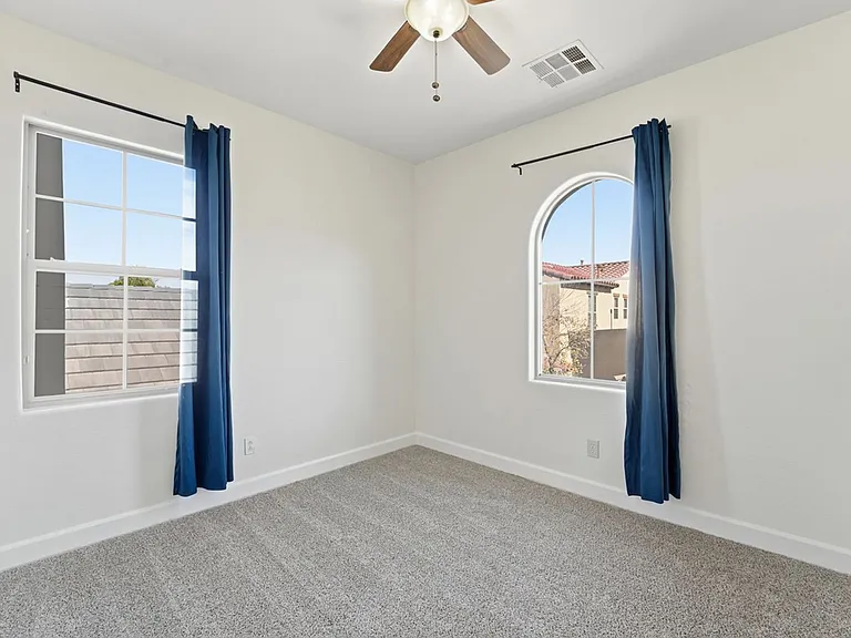 15391 W Dreyfus St — Photo 46