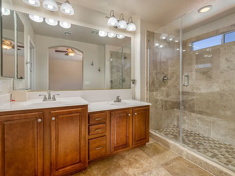 10226 Sourwood Ave — Photo 22