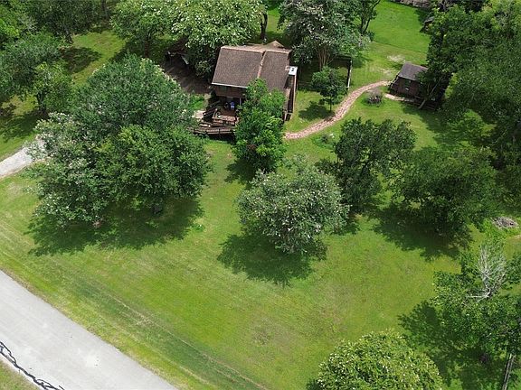 4th image of 36711 Custer Rd