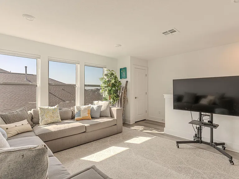6504 Velvet Leaf Ln — Photo 18