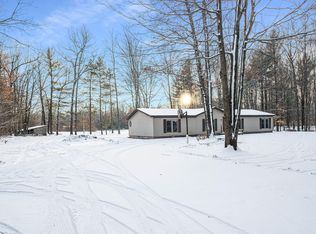 10565 Maple Hill Rd, Howard City, MI 49329