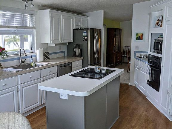 4th image of 10901 Lone Palm Ct #45L