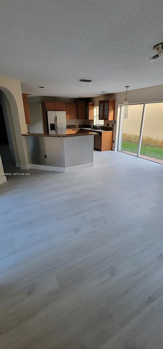 Doral Landings East — Photo 4
