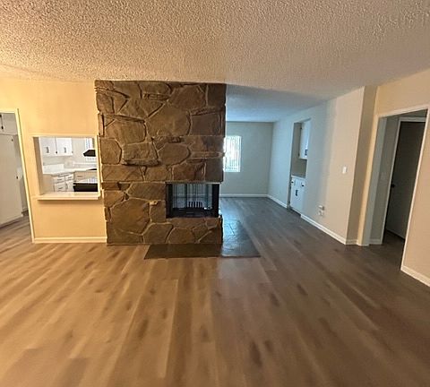 2nd image of 904 W Huntington Dr APT 17