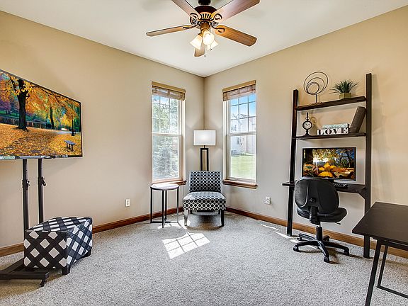 5th image of 223 Dairy Ave