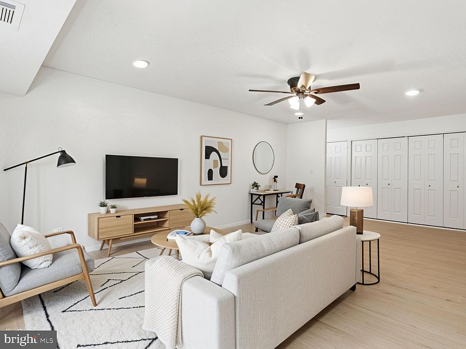 1st image of 7811 Dassett Ct APT 204