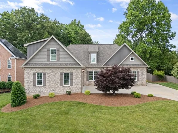 5804 Stanley Farm Ct, Kernersville, NC 27284