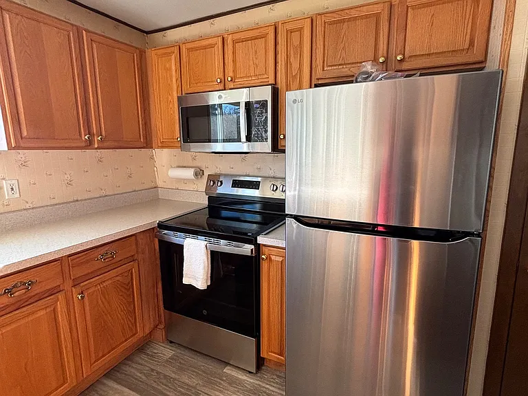 274 Lake Shr E #C — Photo 15