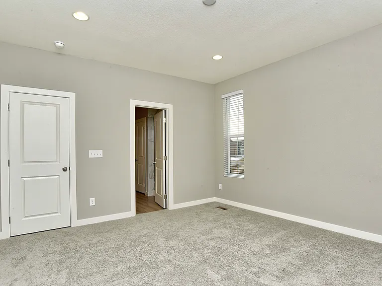 401 Tippen Pl — Photo 18