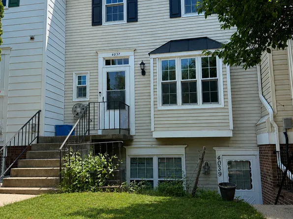 4037 Summer Hollow Ct, Chantilly, VA 20151