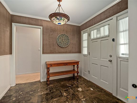5th image of 1706 College Dr