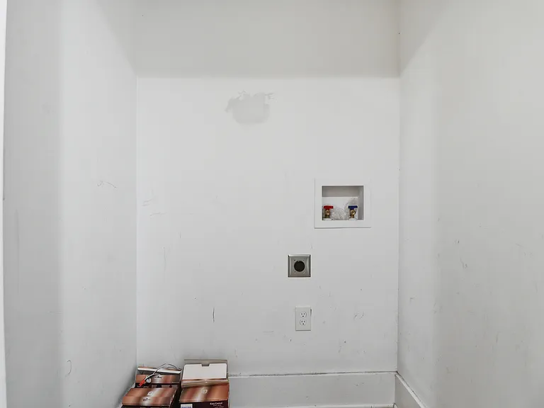 186 Hurt St NE #D1 — Photo 24