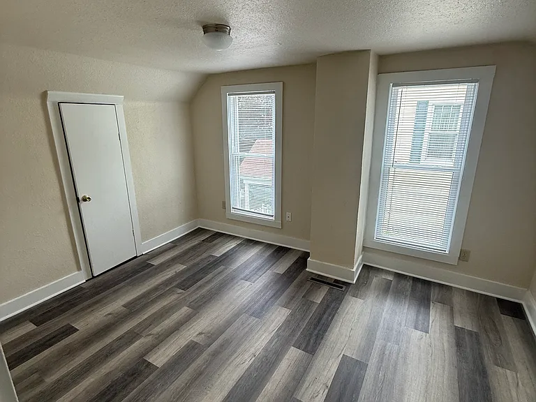 901 W Main St #901 — Photo 6
