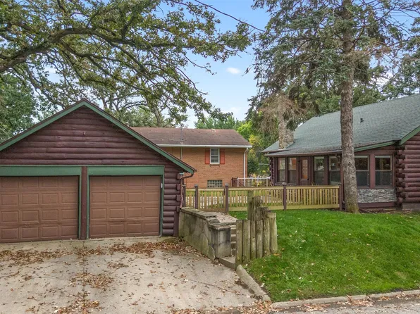 626 18th St W, Clear Lake, IA 50428