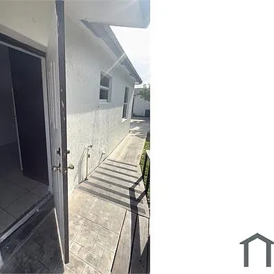3 bed, 864 sqft, $2,400 — Photo 2