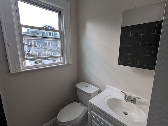 5th image of 195 Lehigh Ave Floor 2