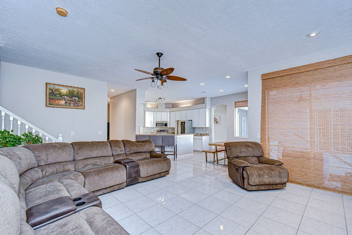 next background image