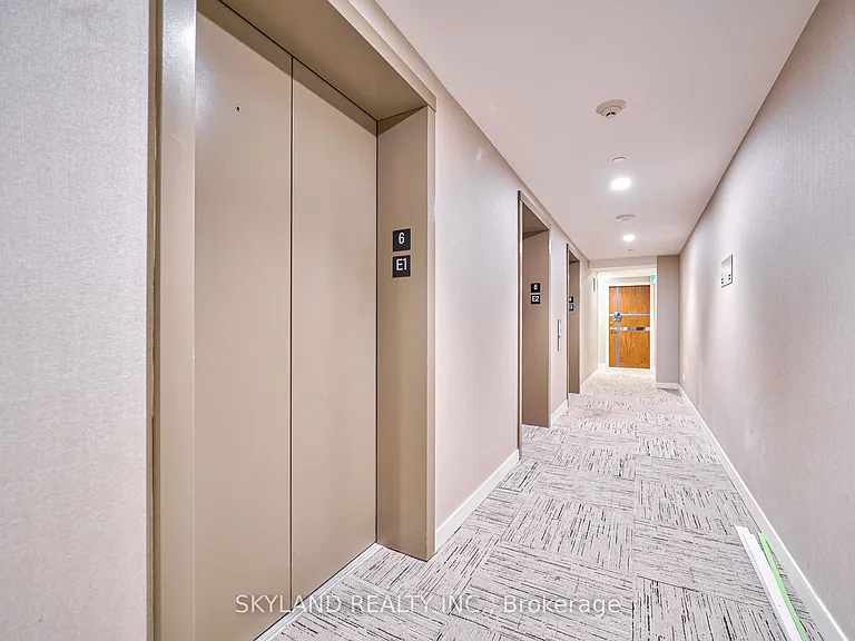 27 McMahon Dr #608 — Photo 15