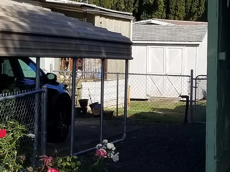 1933 Harbor Dr — Photo 16