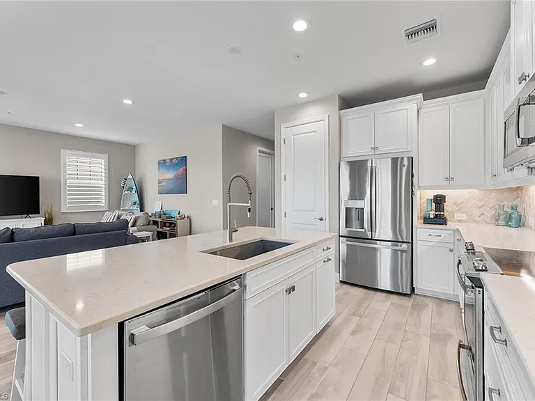 2609 Seychelles Cir #1608 — Photo 11