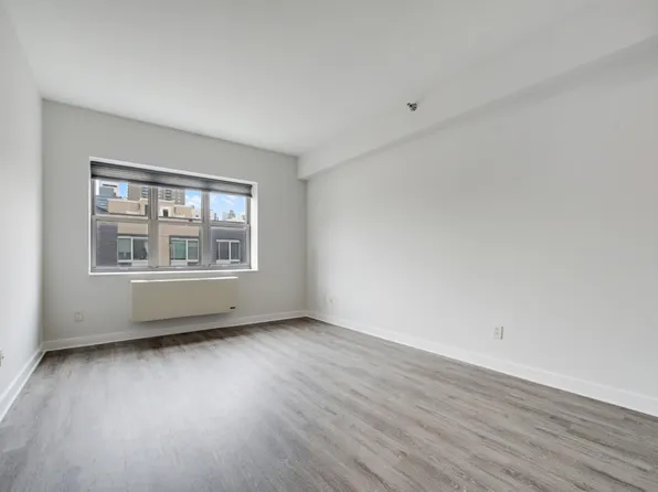 516 West 47th Street image 2 of 18