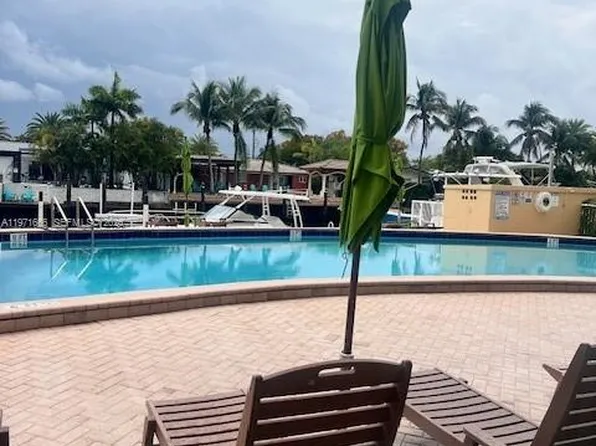 2000 NE 135th St #601, North Miami, FL 33165