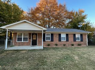 3801 Carpenter Dr, Louisville, KY 40229