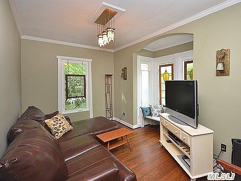 5th image of 207 Prospect Ave