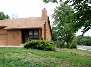 3626 SW Kiowa St, Topeka, KS 66614