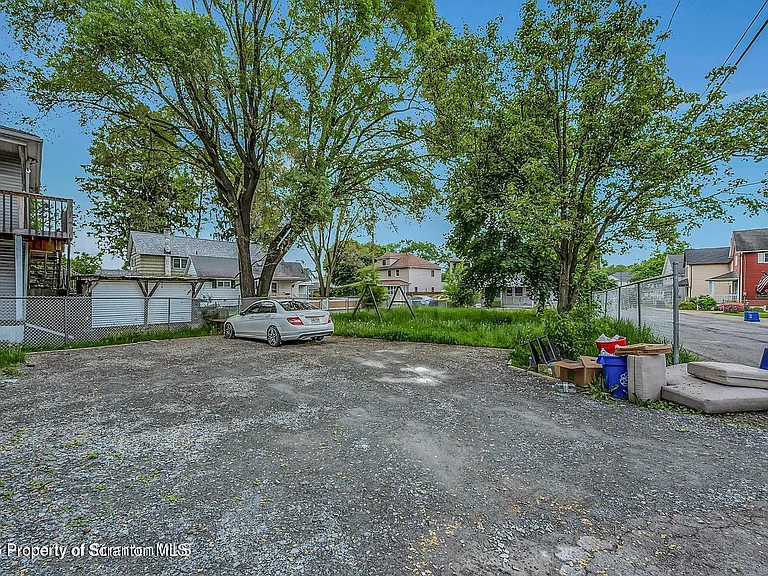 1200 Main St — Photo 8