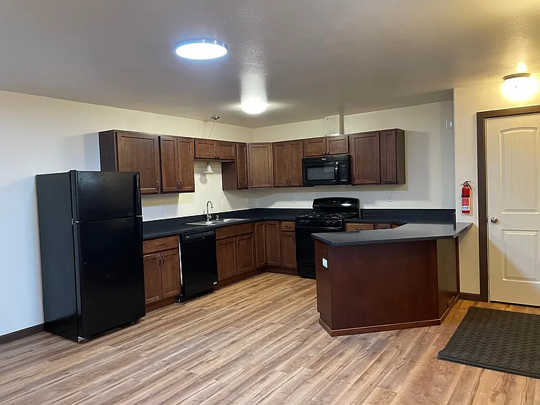 1732 N Birdsell Dr — Photo 1