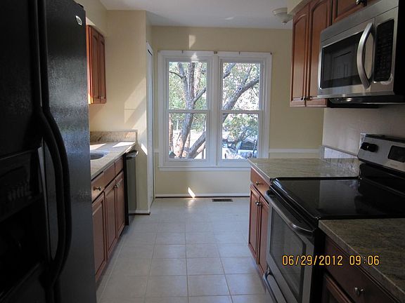 4th image of 1003 Marsden Ct
