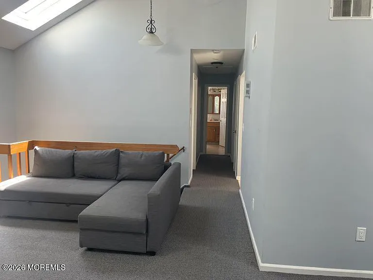 256 Lawrence Ave — Photo 12