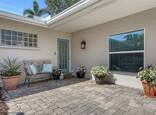 3530 Flores Ave, Sarasota, FL 34239